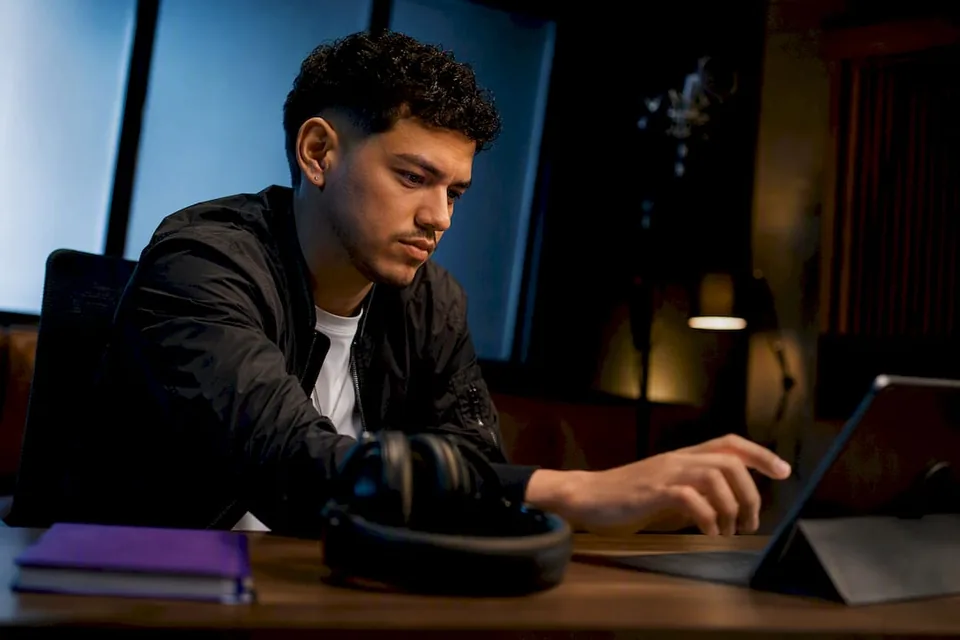 Musician submitting a Latin playlist pitch