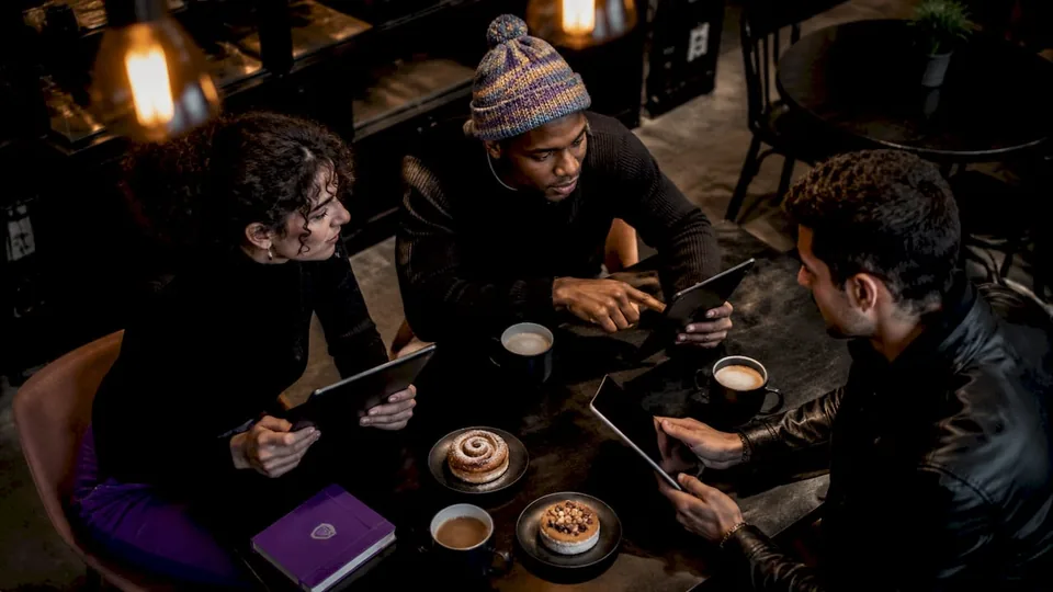 Group matching songs to music curators in café